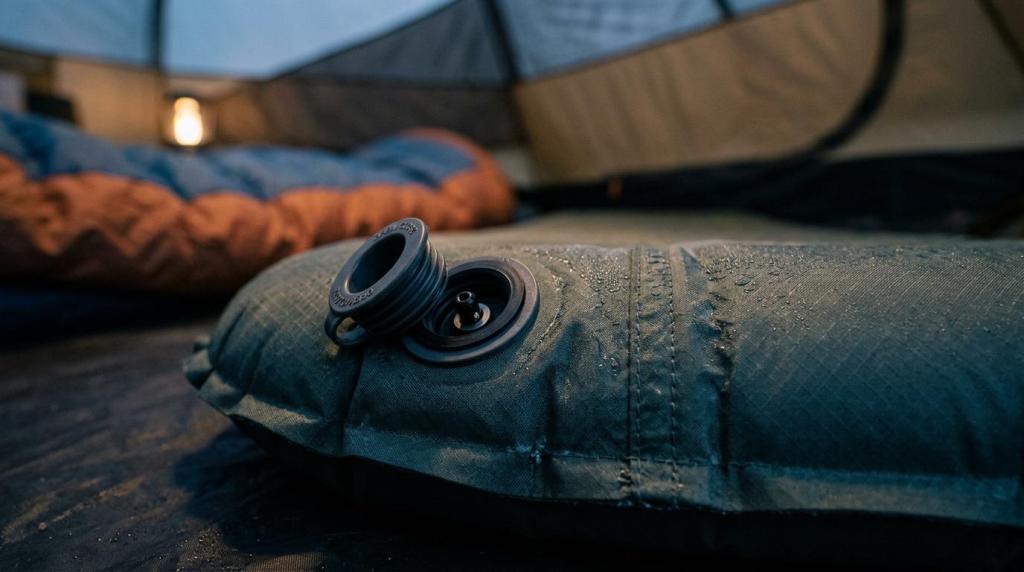 Sovepose eller dyne på camping? Fordele, ulemper og hvad der giver bedst varme